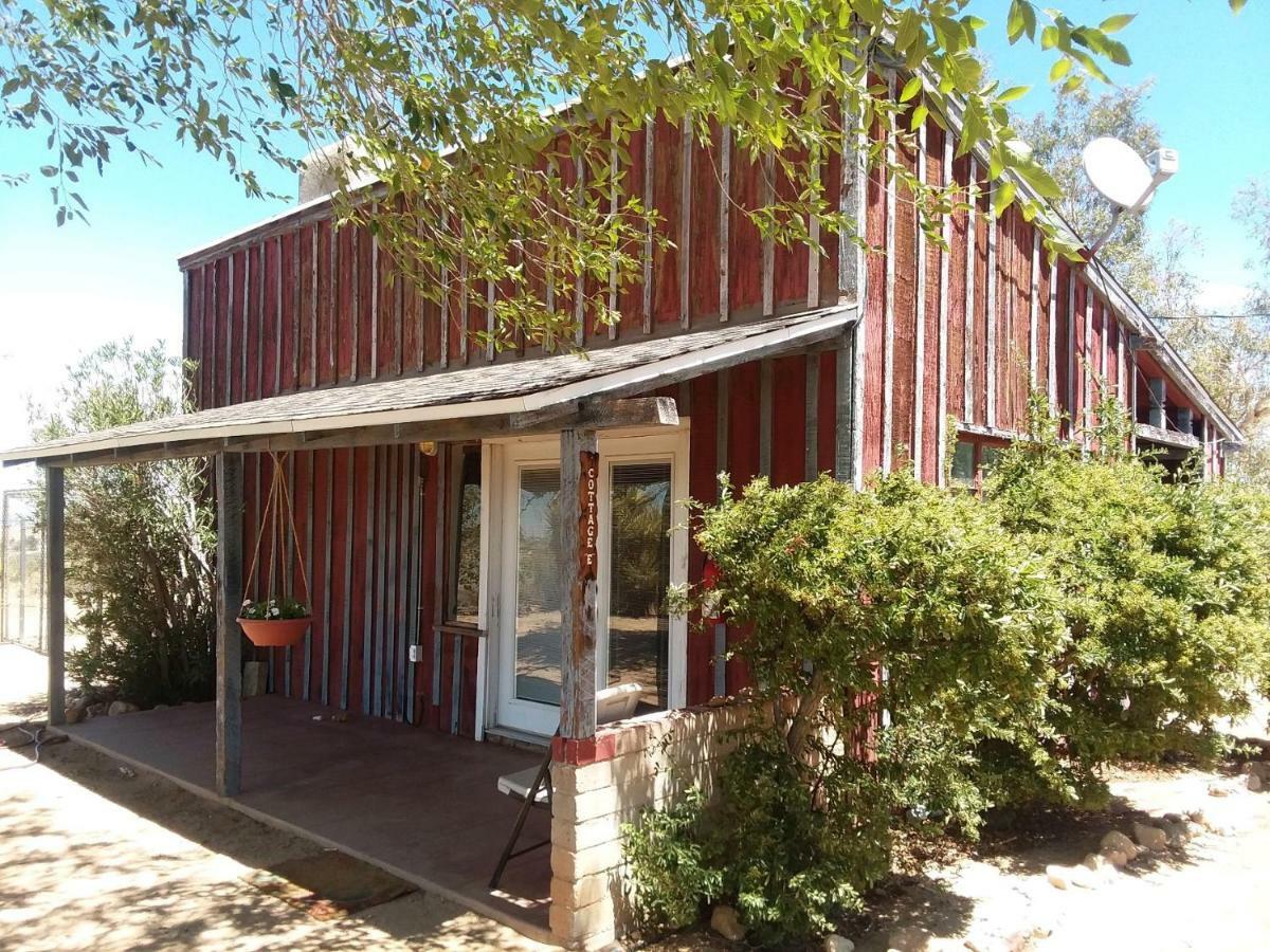 Hilltop Tavern And Inn Apple Valley Camera foto
